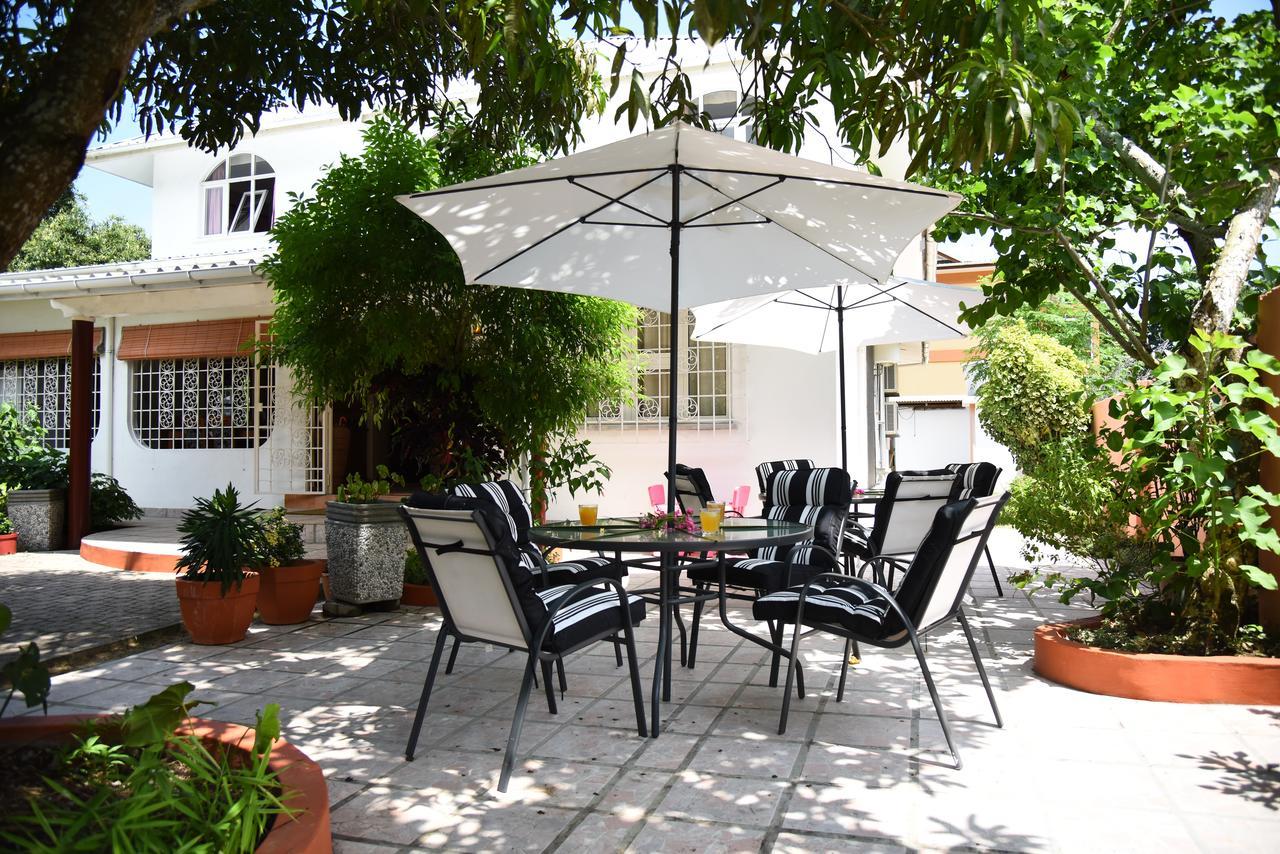Jessies Guest House Seychelles Beau Vallon  Exterior foto
