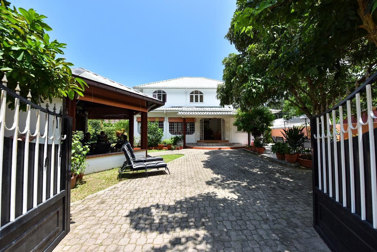 Jessies Guest House Seychelles Beau Vallon  Exterior foto